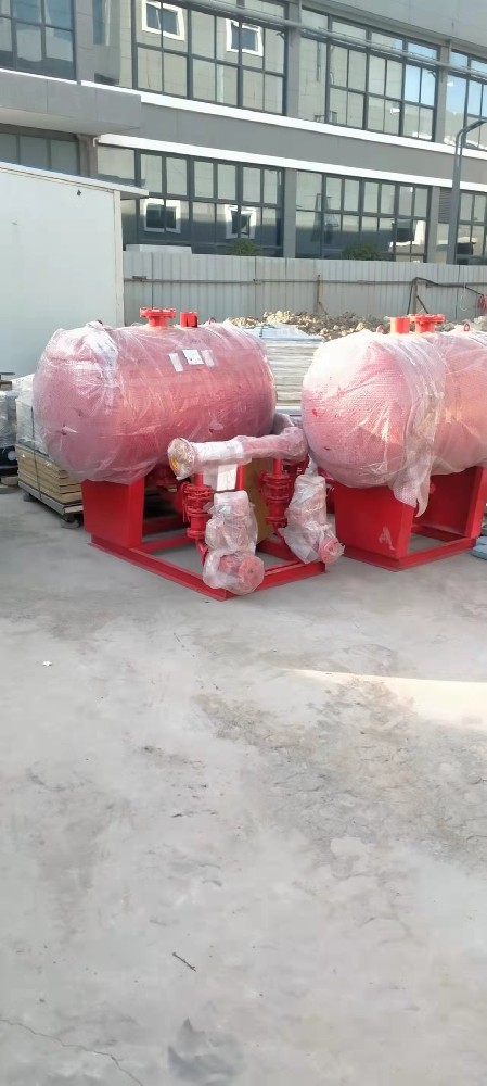 寧波寶聚不銹鋼水箱保溫不銹鋼水箱廣泛應用于醫(yī)院供熱系統(tǒng)