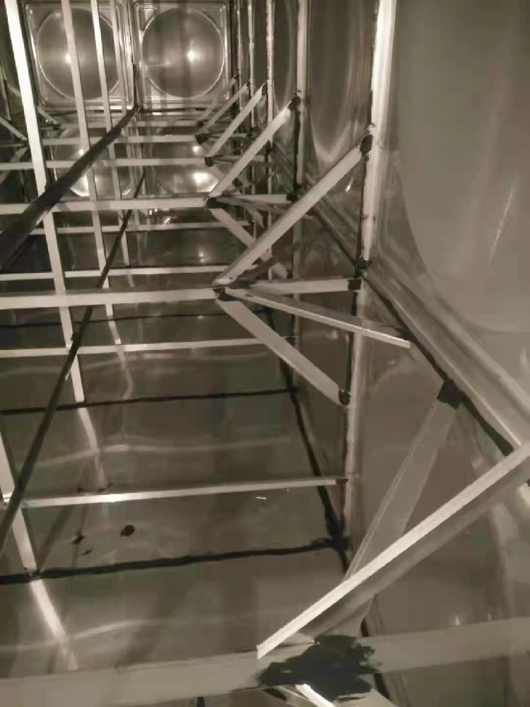 河南中哲服飾有限公司采購寧波寶聚不銹鋼水箱生活水箱150立方