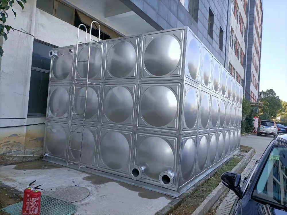 杭州灣新區(qū)前灣派出所項(xiàng)目采購寧波新寶聚供水設(shè)備有限公司不銹鋼水箱