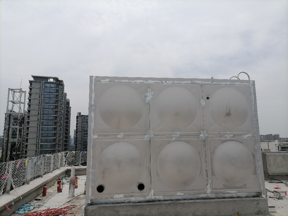 綠城·春月江瀾采購寧波新寶聚不銹鋼水箱消防水箱消防穩(wěn)壓設備系統(tǒng)寧波新寶聚不銹鋼水箱廠家