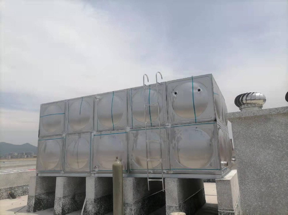 寧波新寶聚不銹鋼水箱寧波不銹鋼水箱廠家不銹鋼行情