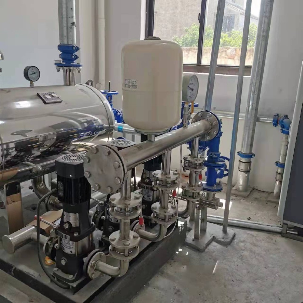 新寶聚供水中標(biāo)四維爾廠房改造項(xiàng)目無(wú)負(fù)壓供水設(shè)備寧波不銹鋼水箱設(shè)備