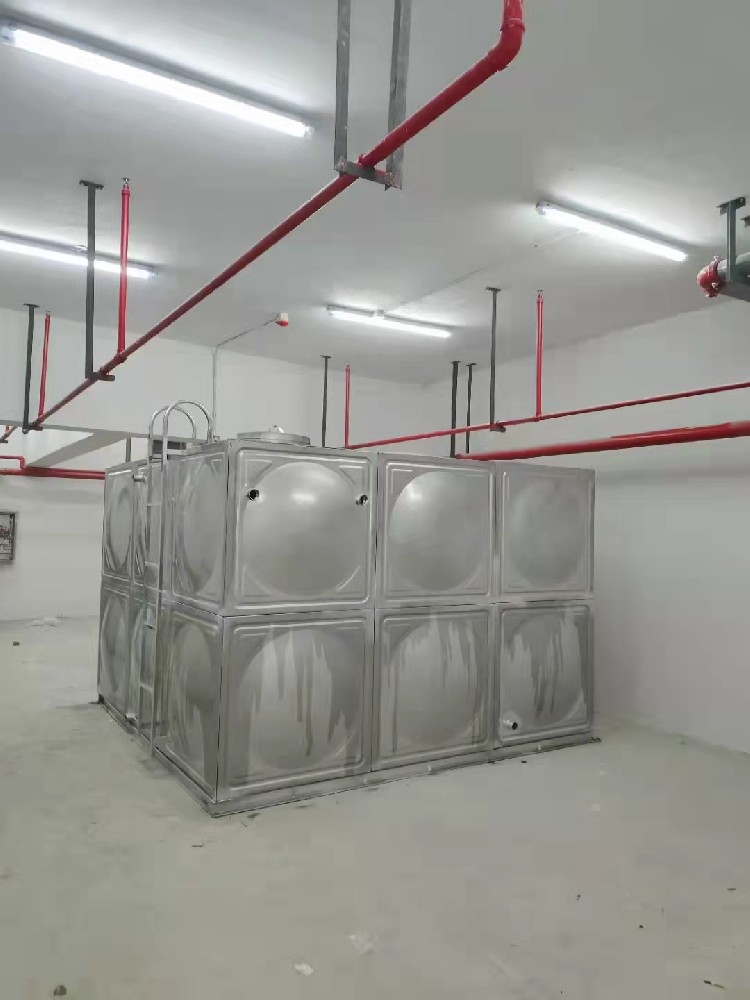 寧波新寶聚供水設(shè)備專業(yè)銷售寧波不銹鋼水箱舟山不銹鋼水箱金華不銹鋼水箱臺州不銹鋼水箱紹興不銹鋼水箱