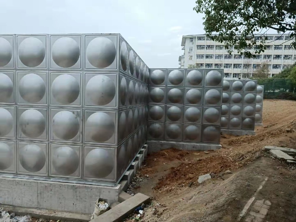 寧波新寶聚供水設(shè)備有限公司專業(yè)銷售寧波不銹鋼水箱廠家新寶聚不銹鋼水箱舟山不銹鋼水箱廠家臺州不銹鋼水箱廠家金華不銹鋼水箱廠家嘉興不銹鋼水箱廠家