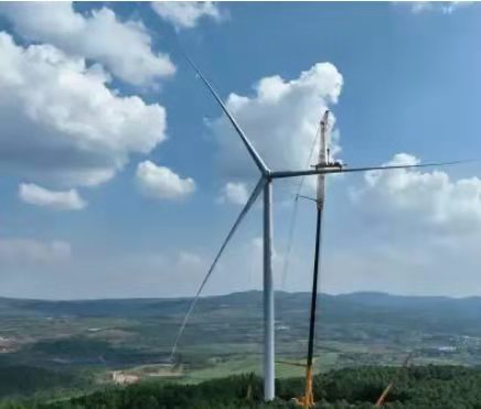 云南曲靖通泉風(fēng)電場(chǎng)首批風(fēng)電機(jī)組正式并網(wǎng)發(fā)電
