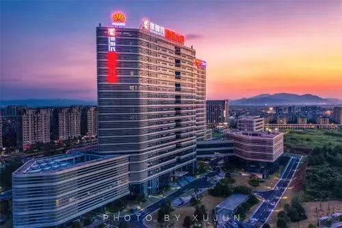 衢時(shí)代未來大廈完工，衢州再添一座地標(biāo)建筑項(xiàng)目采購寧波新寶聚供水設(shè)備有限公司寧波不銹鋼水箱廠家新寶聚不銹鋼水箱