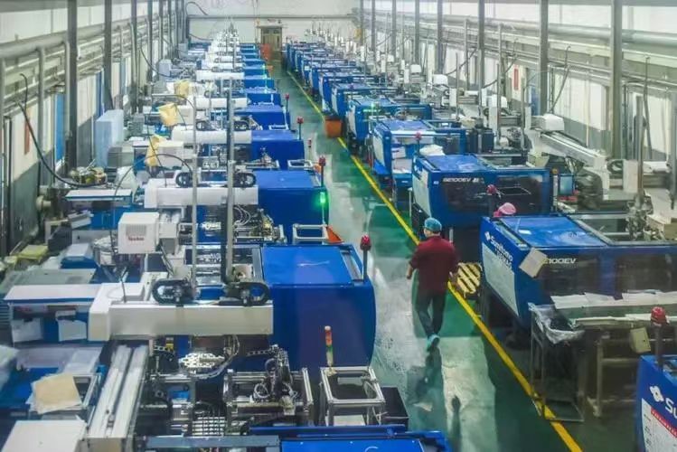 年產(chǎn)3000萬(wàn)件花露水生產(chǎn)項(xiàng)目（興盛路北側(cè)、臨江路東側(cè)地塊工業(yè)用房項(xiàng)目）