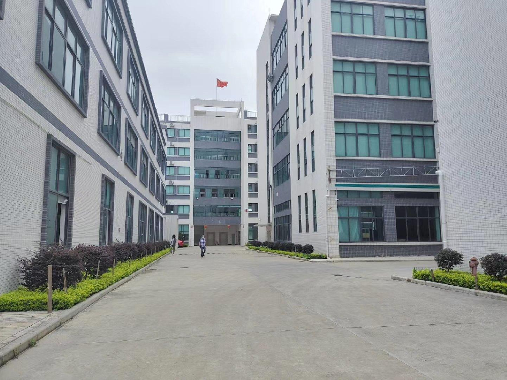 年產(chǎn)8億件日用化妝品容器生產(chǎn)項(xiàng)目采購(gòu)寧波新寶聚不銹鋼水箱水泵供水設(shè)備寧波新寶聚供水設(shè)備有限公司